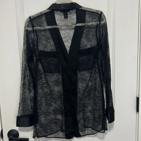 Victoria’s Secret Women’s Sheer Button-up Long Sleeve Black Top size Medium - Picture 6 of 6